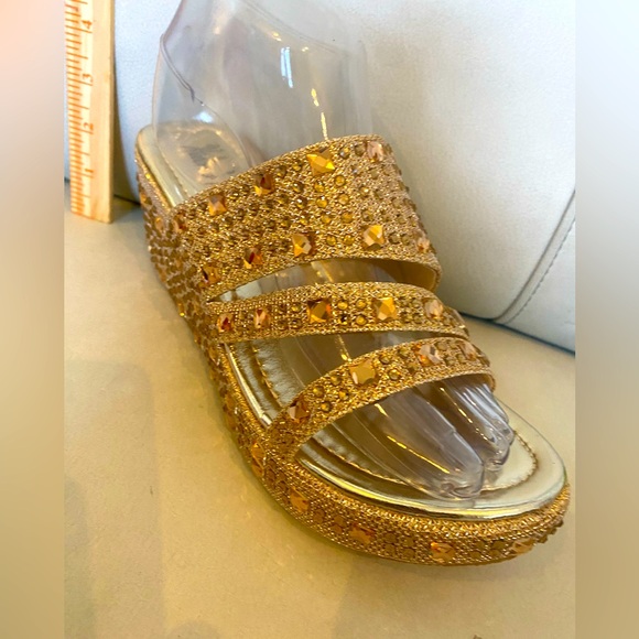 Shoes - Picture 1 of 5